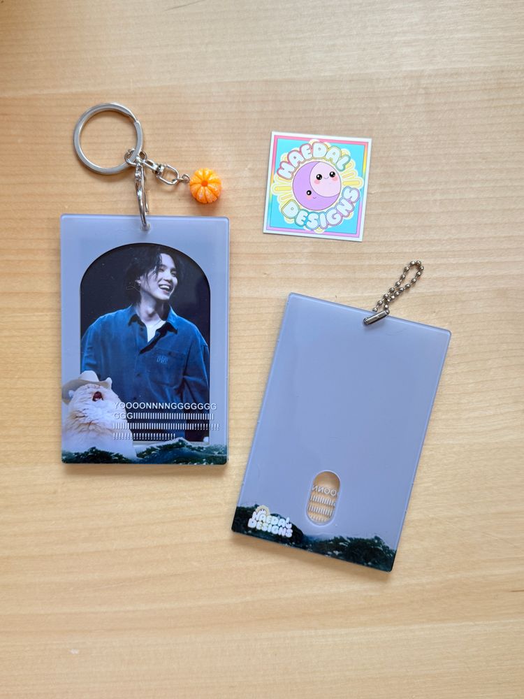 Screaming Cat Yoongi Acrylic Photocard Holder by Haedal Designs